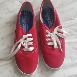 Red keds sneakers 6